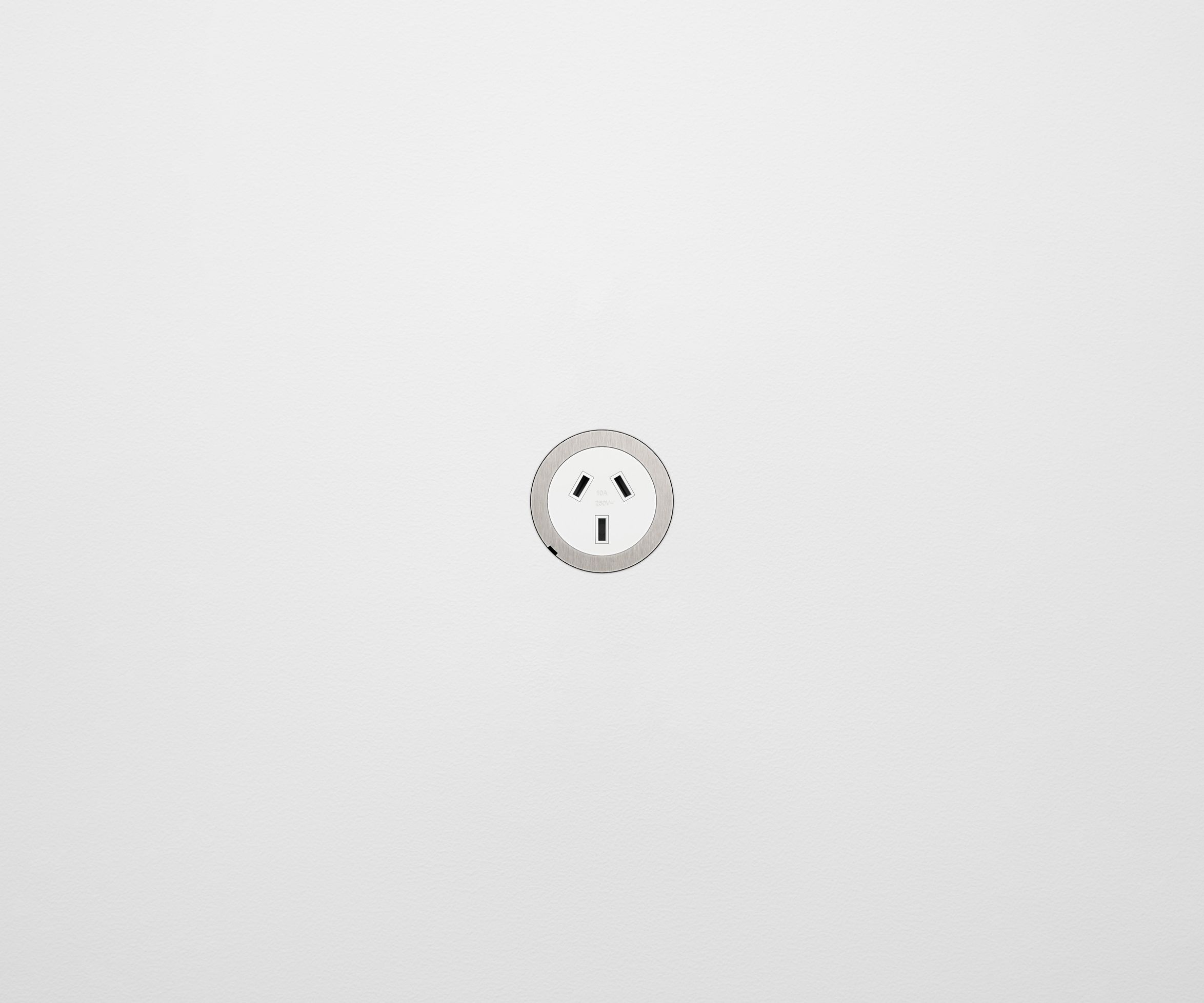 ZETR Single Outlet Flat Pin Faceplate Steel, White - WHITE - 48-O-FPE-W-SS8