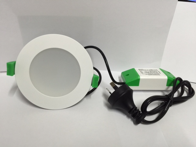 13w-economy-dimmable-led-fitting-warm-white-white-fitting