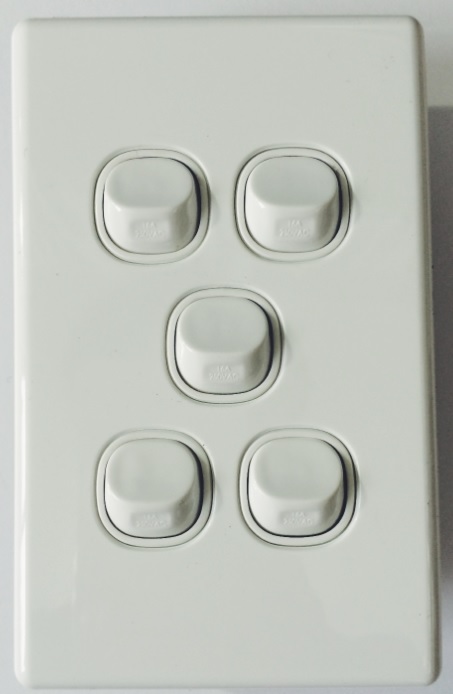 5-gang-slimline-switch-16-amp-white-5-years-replacement-warranty
